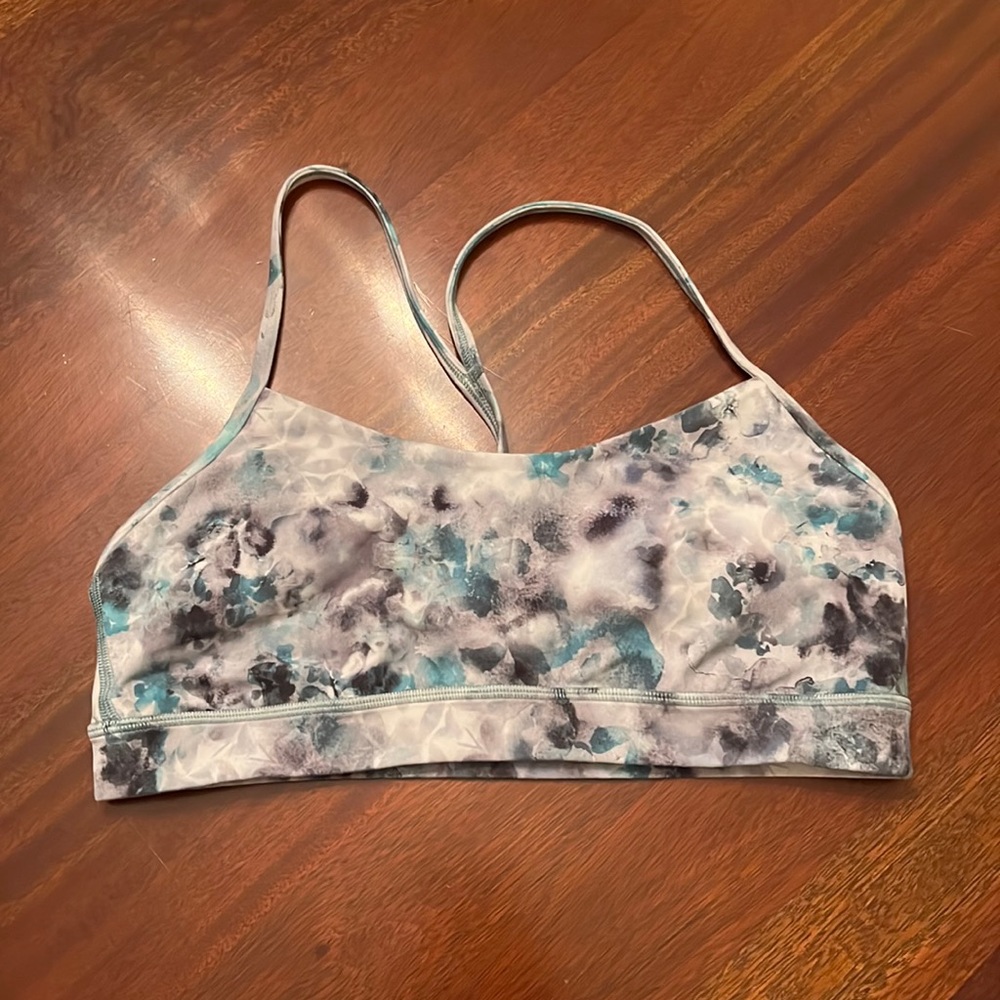 Size 10 Lululemon sports bra.